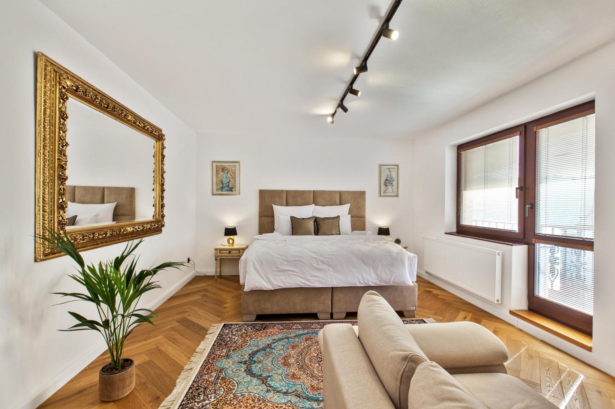 Brezno Central Apartments Экстерьер фото