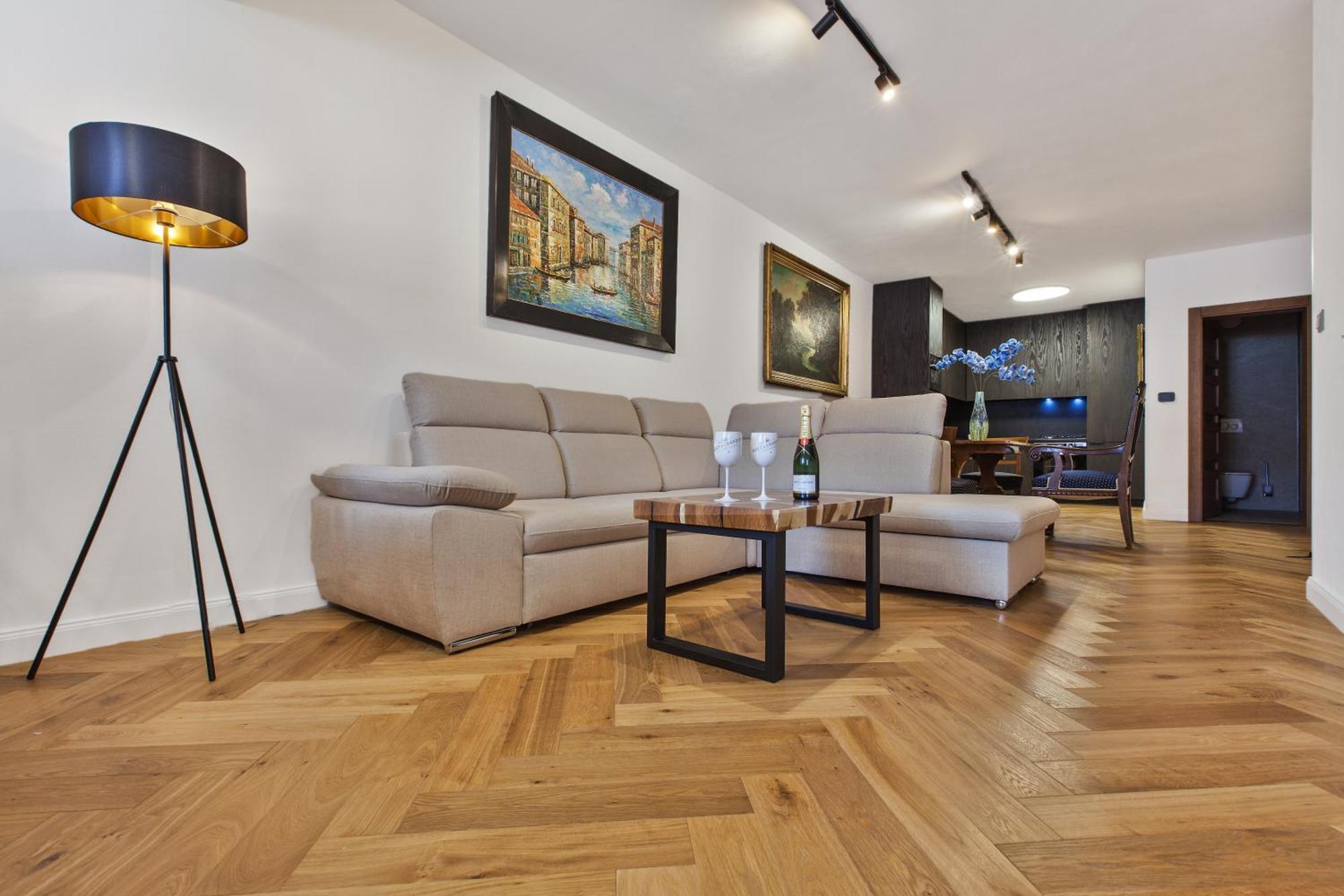 Brezno Central Apartments Экстерьер фото