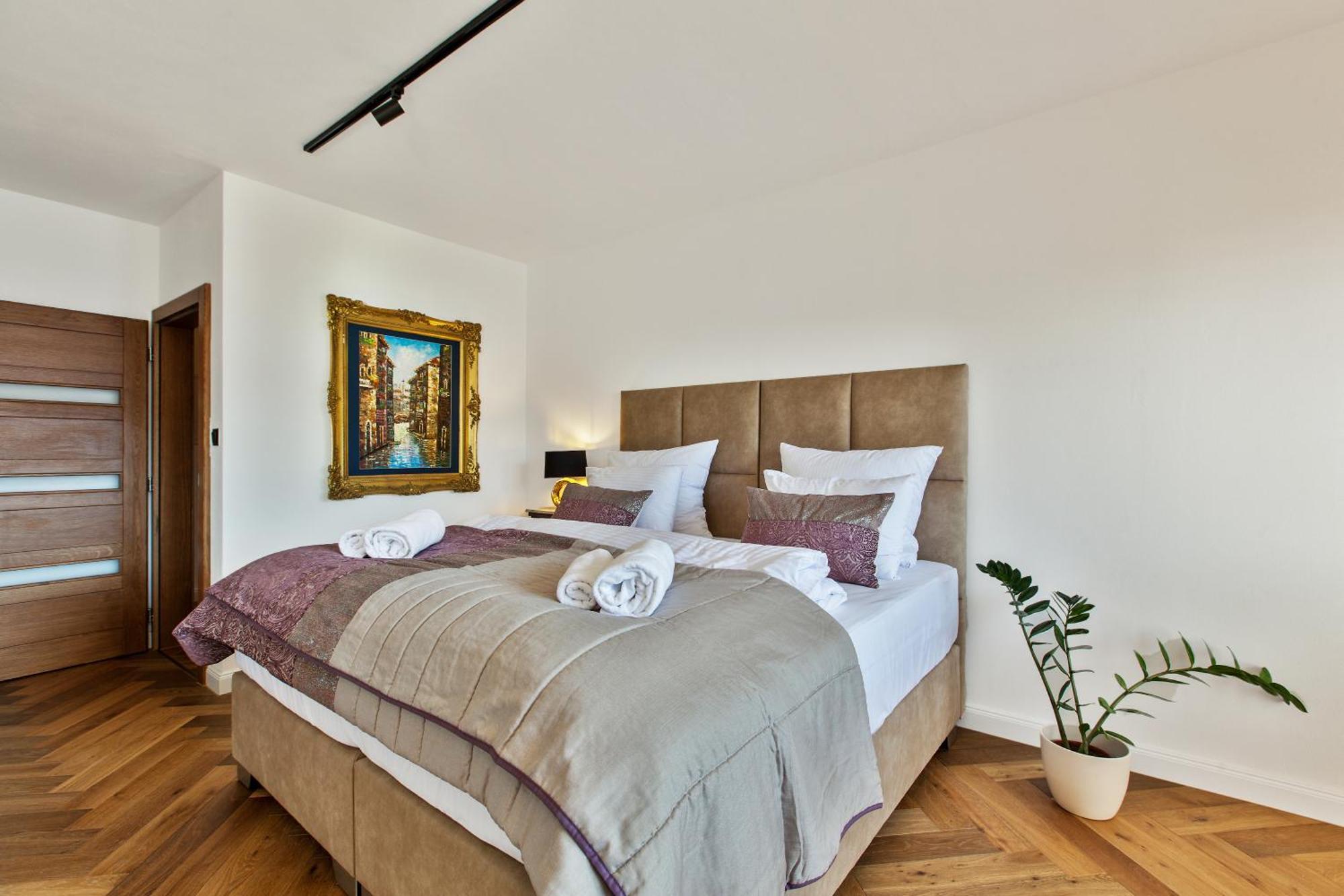 Brezno Central Apartments Экстерьер фото